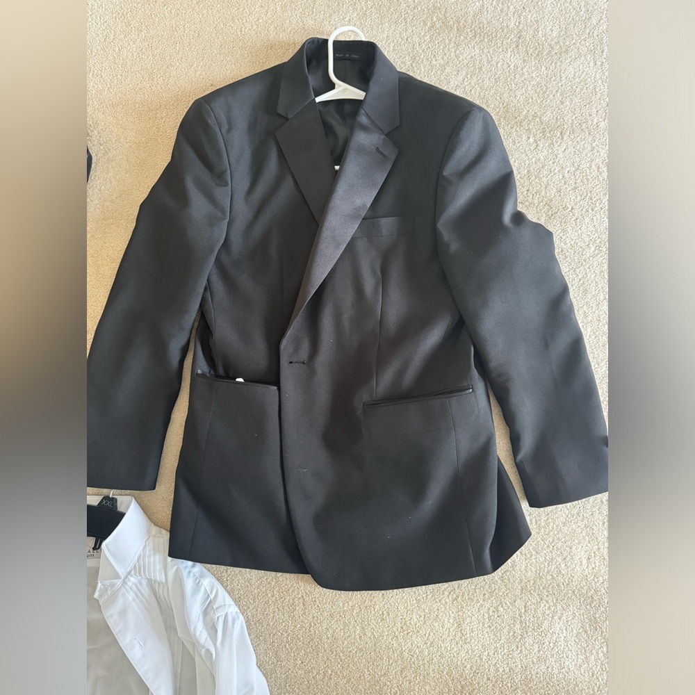 Neil Allyn men’s suit